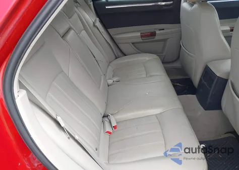 2007 Chrysler 300C из США, поврежденный, VIN 2C3KA63H57H684368